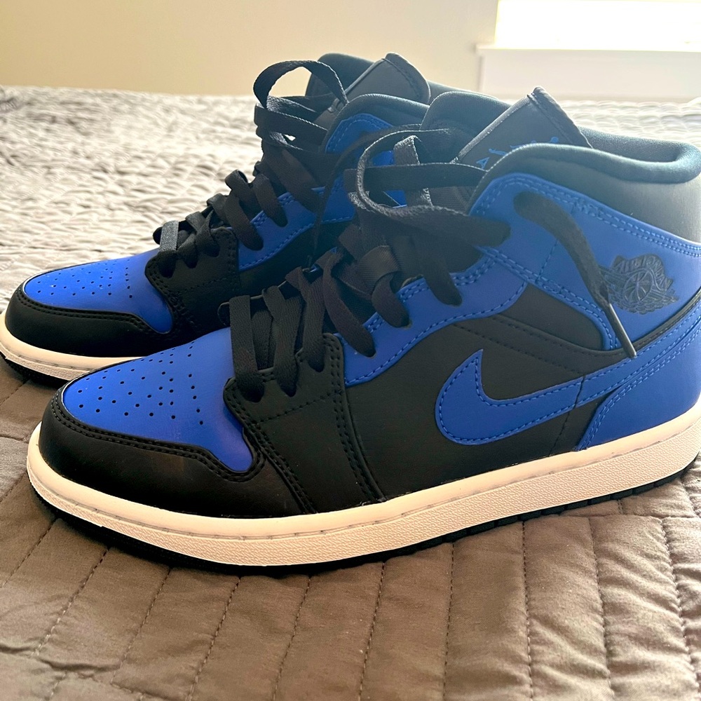 Jordan 1 Mid